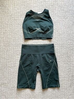 Gymshark Dark Green Seamless Crop Bra & High-Waist Bike Shorts Set